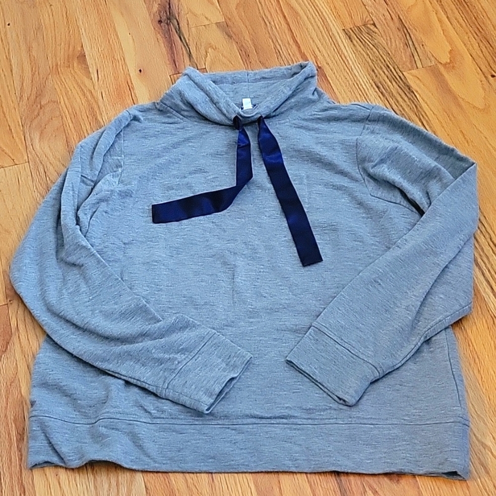 Crown & Ivy Sweatshirt